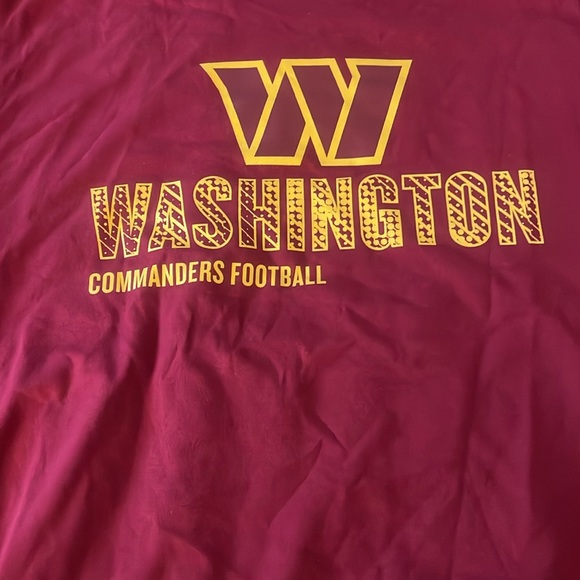 Washington Commanders T-Shirt 614 - Picture 3 of 3